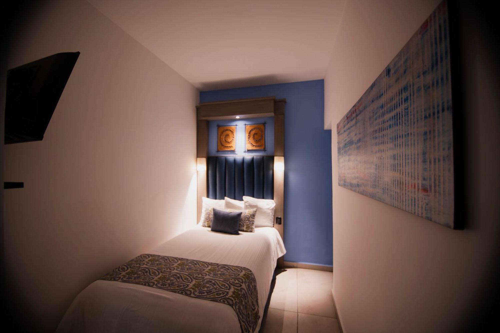 Hotel Hblue La Paz Bagian luar foto