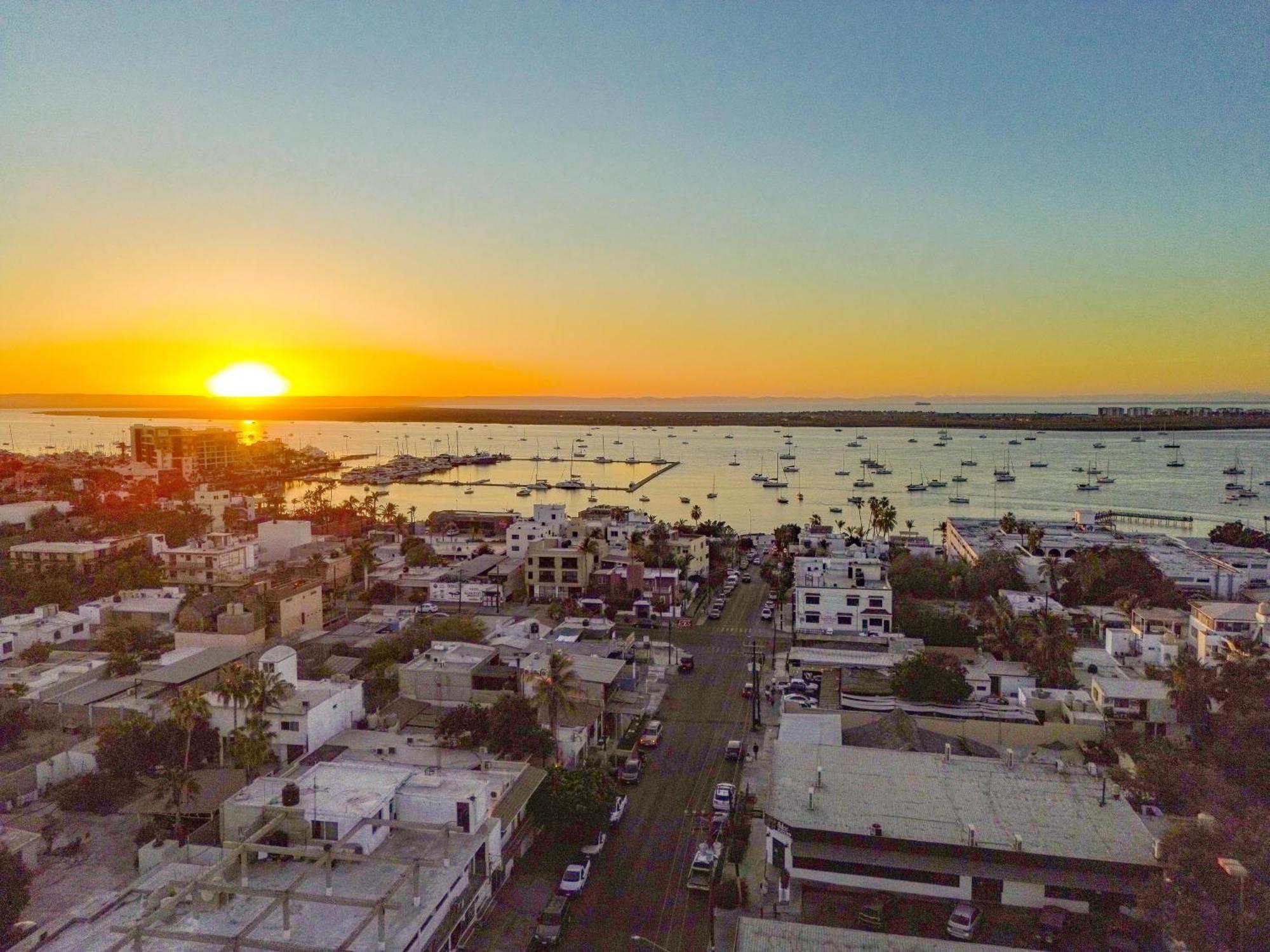 Hotel Hblue La Paz Bagian luar foto